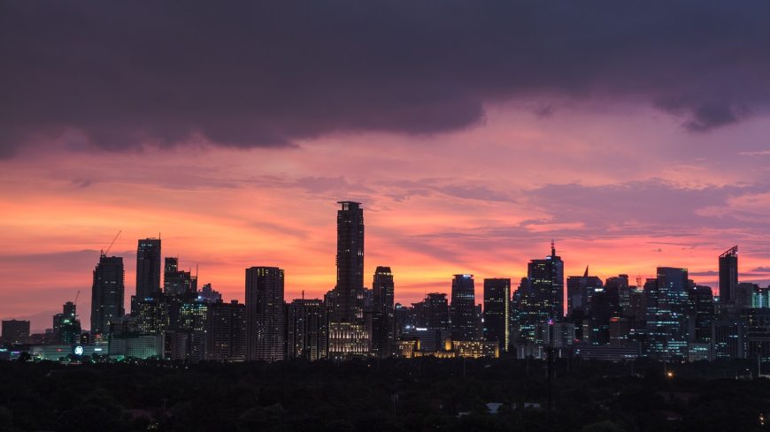 City scape skyline of Manila at night